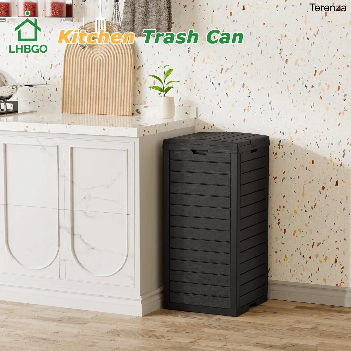 31-Gallon Outdoor Trash Can with Lid & Drip Tray
